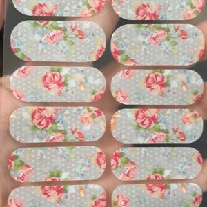 Jamberry december 2015 host exclusive Floral